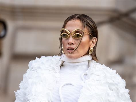 Jennifer Lopezs Sunglasses Steal The Show At Paris Fashion Week Metro News