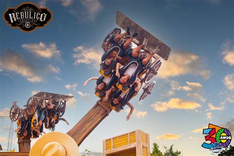 Beto Carrero World Joinville FireWhip Amusement Park Park Brazil