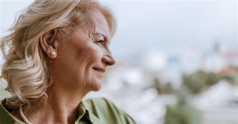 Zo Ga Je Goed Voorbereid Op Reis Met Een Hoortoestel Margriet