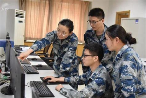 2022軍隊文職招考上萬人，六險兩金是標配，本科及以上學歷就能報 每日頭條