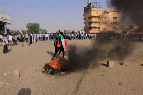 مليونية 14 فبراير مطالبة بالحكم المدني ومحاسبة قتلة المتظاهرين فيديو