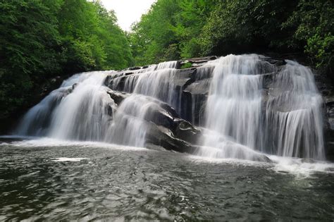 North Carolina Waterfalls - dwhike