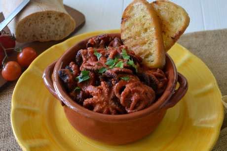 Pasta Al Sugo Di Polipetti Ricetta Di Misya