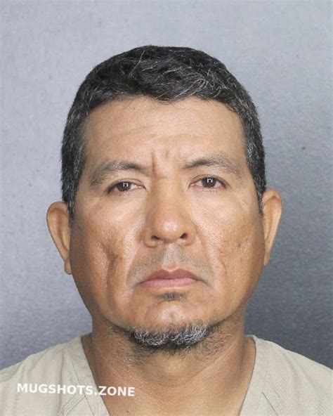 Morales Juan Carlos 11142021 Broward County Mugshots Zone