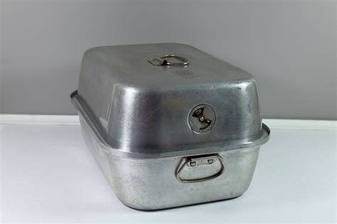 Vintage Rustic Wear Ever Roasting Pan From The Etsy Canada