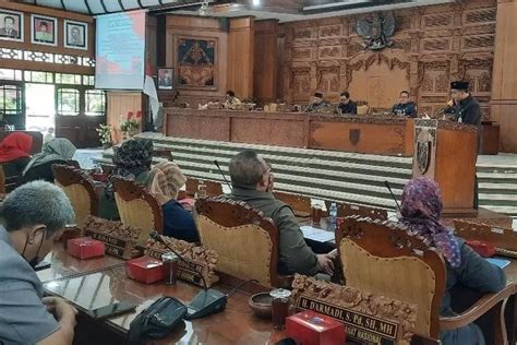 Pimpinan Dprd Klaten Sampaikan Laporan Kinerja 2022 Krjogja