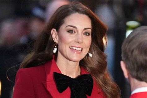 Kate Middleton Adds Chic Twist To Her Festive Look With 25 Hair Bow