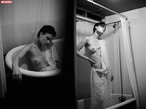 Naked Jana Knauerova Added By Covfefe