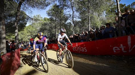 Veldrijdster Fem Van Empel De Snelste Bij Cross In Benidorm Nu Nl