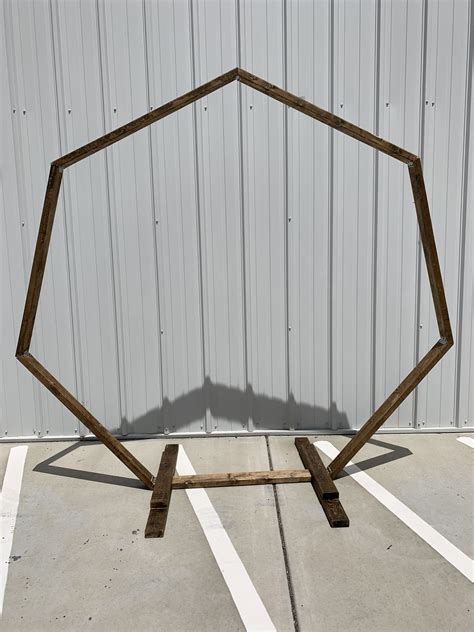 Heptagon Arbor — Greenhouse Picker Sisters Heptagon Mirror Farm Table