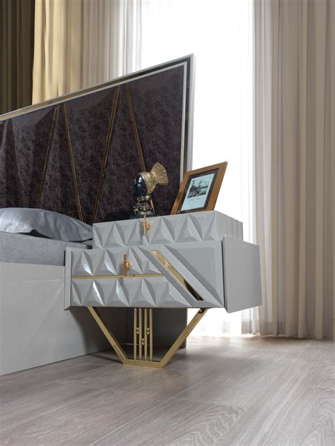 Спальный мебель "Oskar Yatak odasi" (7 предметов. шкаф+кровать+2 тумбы ...