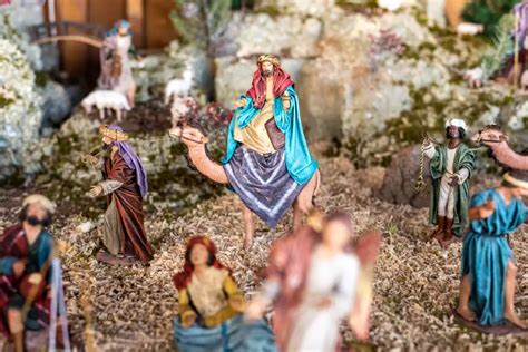 La crèche de Noël un joyeux mélange de cultures Le Lutin Farceur de