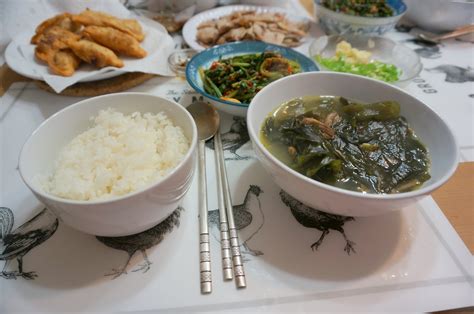 Korean Seaweed Soup Miyuk Guk 미역국