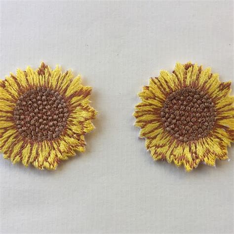 Set Of 2 Daisy Flower Iron Sew On Full Embroidered Patch Etsy