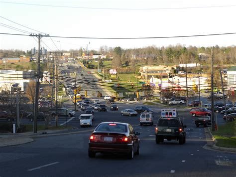 Local businesses are reacting to the 10th avenue traffic changes 25