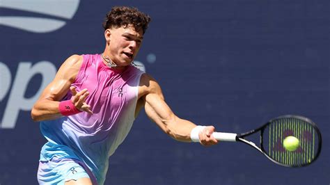 Ben Shelton Defeats Dominic Thiem Who Waves Goodbye To Us Open Atp Tour Tennis