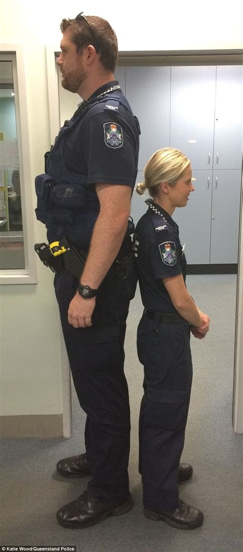 Photo Of Cairns Partners In Uniform Prove Police Officers Come In All Sizes Daily Mail Online