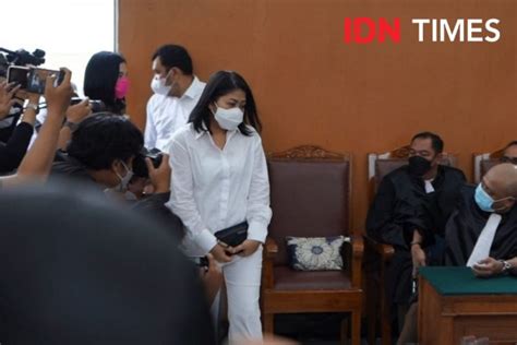 Jaksa Nilai Pelecehan Seksual Putri Candrawathi Janggal