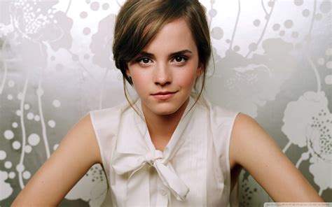 Fond D Ecran Emma Watson Blanc Wallpaper