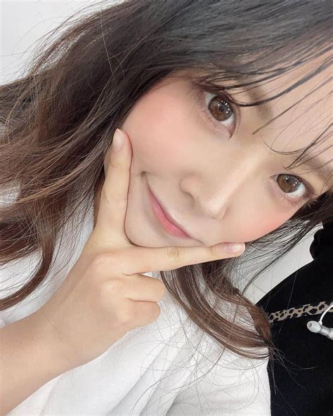 白間美瑠さんのインスタグラム写真 白間美瑠instagram「前髪くりんくりん😉」4月19日 18時07分 Shiro36run