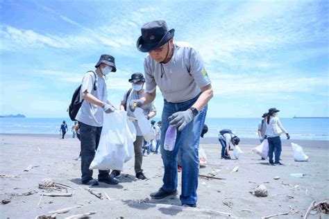 台灣高鐵環境永續深耕行動 號召高鐵人淨灘護洋愛地球 大媒體新聞網