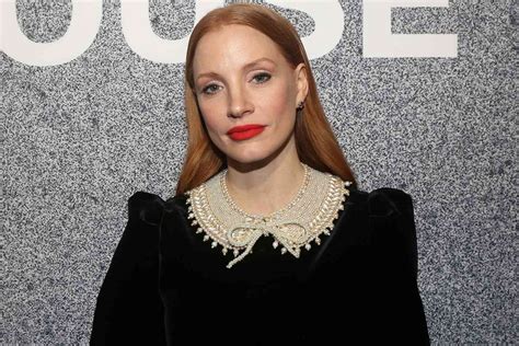 Jessica Chastain On Why She Declined To Sign Fans Evelyn Hugo Novel