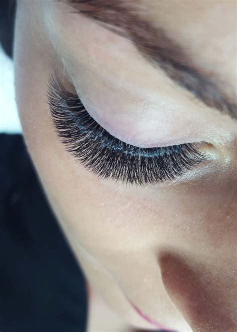 Mink Style Eyelash Extensions The Luxurious Way To Get Long Luscious