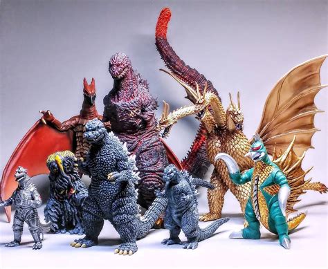 The Toho Kaiju Collection Features Unified Scale Godzilla Figures