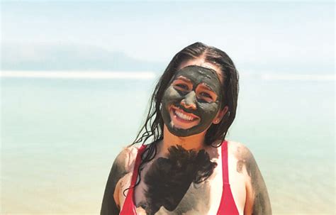 Hot Sexy Maha Yakoub Bikini Pics