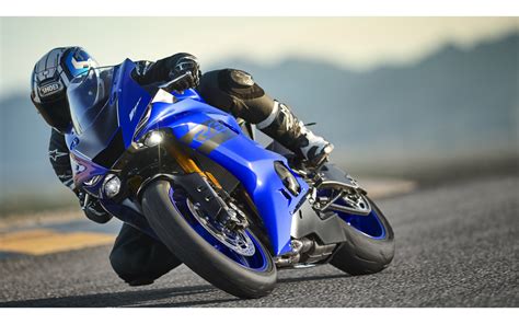 YAMAHA Moto Sportive YZF R6 2018