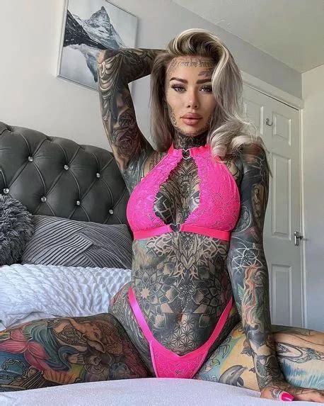 Britain S Most Tattooed Woman Strips To Teeny Bikini To Show Off 35k