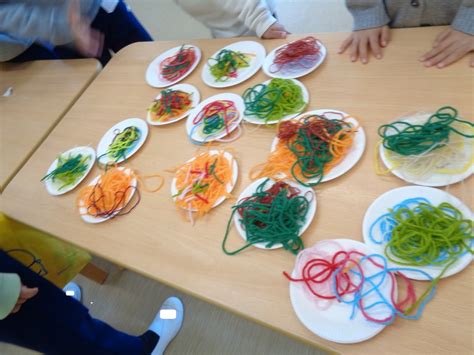 こんなことしてあそんでいるよ（幼児部） 学校法人葉梨学園 葉梨こども園