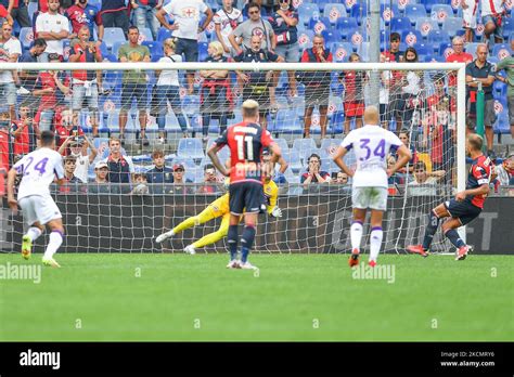 BartÅomiej DRÄGOWSKI Fiorentina Domenico Criscito Genoa penalty