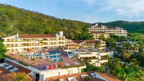 Alberto Moreno Photography - Park Royal Huatulco Beach Resort