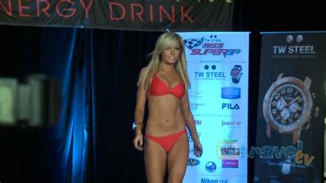 8 Hot Sexy Yani Milan Bikini Pics