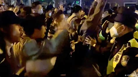 京沪等地爆发街头抗议 上海示威者：习近平下台！ 德国之声 来自德国 介绍德国 Dw 27 11 2022