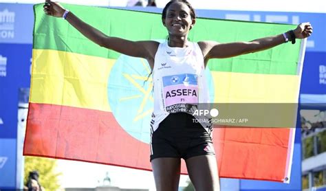 Ethiopia S Assefa Smashes Women S Marathon World Record In Berlin