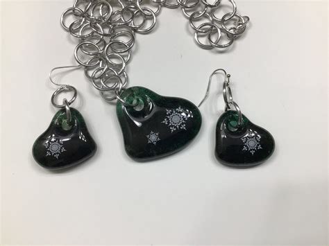 Colgante de corazón de vidrio fundido verde oscuro y Etsy España