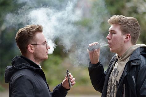 Disposable Vapes To Be Banned In Britain To Protect Childrens Health