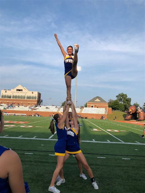 Pin By Alexis Grace White On Cheerleading Cheer Poses Cheer Pictures