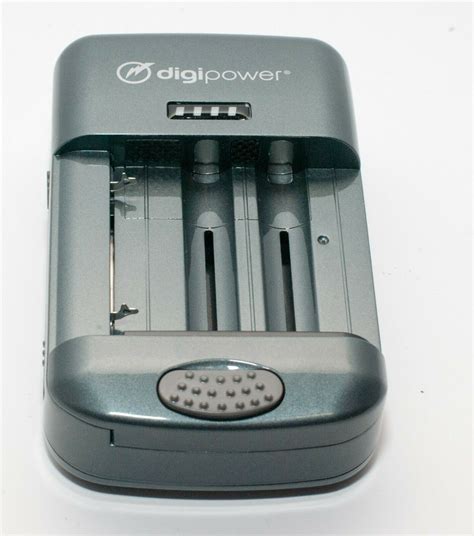 Digipower Re Fuel Universal Battery Charger Rf Tc U450 Battery Chargers