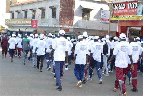 Mbour Lutte Contre Lincivisme Une M Ga Randonn E Pour La