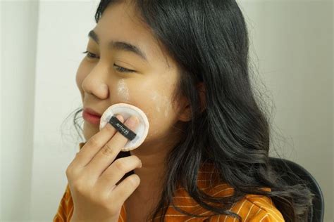 7 Tips Makeup Untuk Kulit Berjerawat Dijamin Flawless