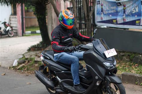 Posisi Berkendara Motor Yang Benar Nyaman Untuk Perjalanan Jauh