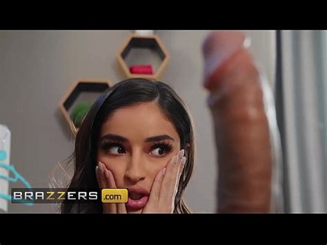 Chica Caliente Emily Willis Sabe Cómo Montar Una Polla Enorme Con Su Culo Brazzers XVIDEOS