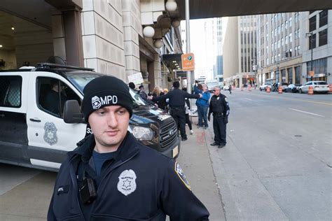 Milwaukee students risk arrest during climate protest against banks ...