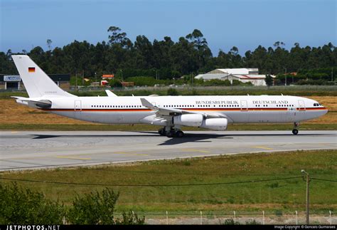 Un Airbus A De La Fuerza A Rea De Alemania En Ezeiza D E A V I O N