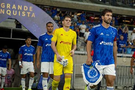 Torcida Do Cruzeiro Xinga Rafael Cabral E Chama Time De Pipoqueiro E