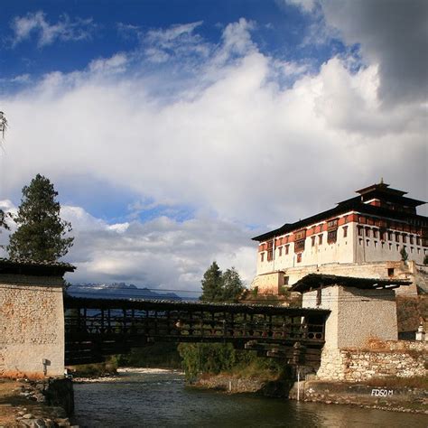 The Amazing Monasteries of Bhutan ~ Kuriositas
