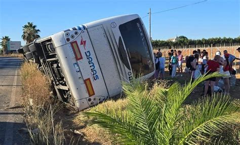 Siete Heridos Leves Al Volcar Un Autob S De Damas